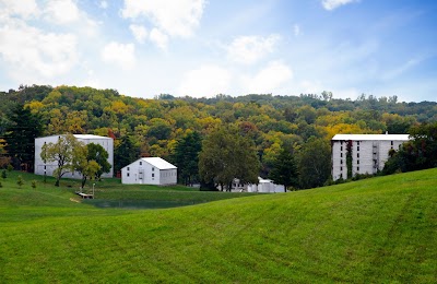 Live Music at the Holladay Distillery